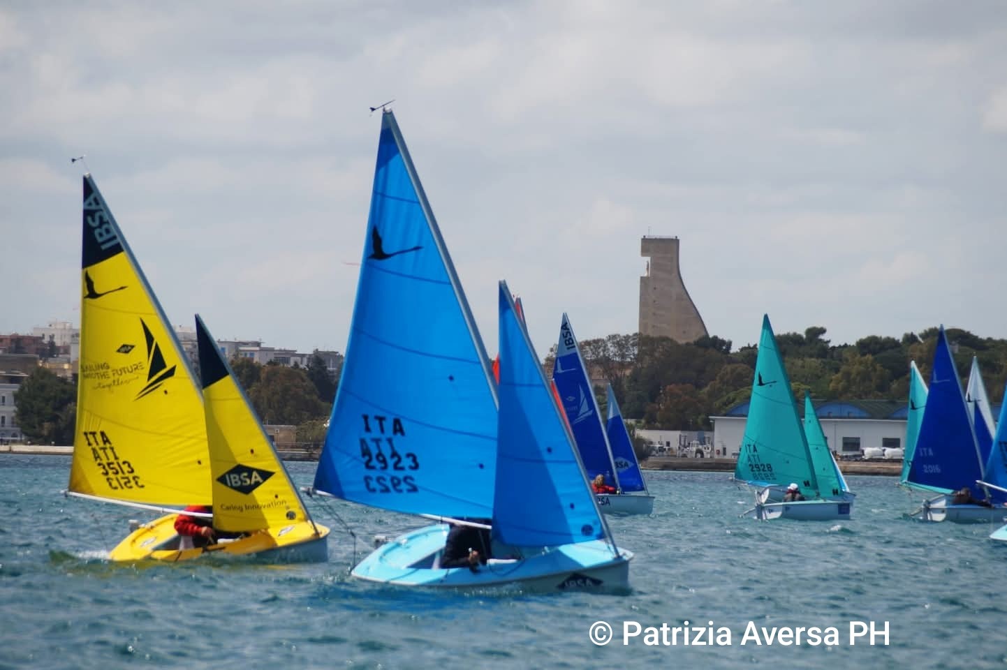 Coppa Forte a Mare: il team Para Sailing Brindisi conquista il primo posto nella regata che apre il Campionato Nazionale Classe Hansa